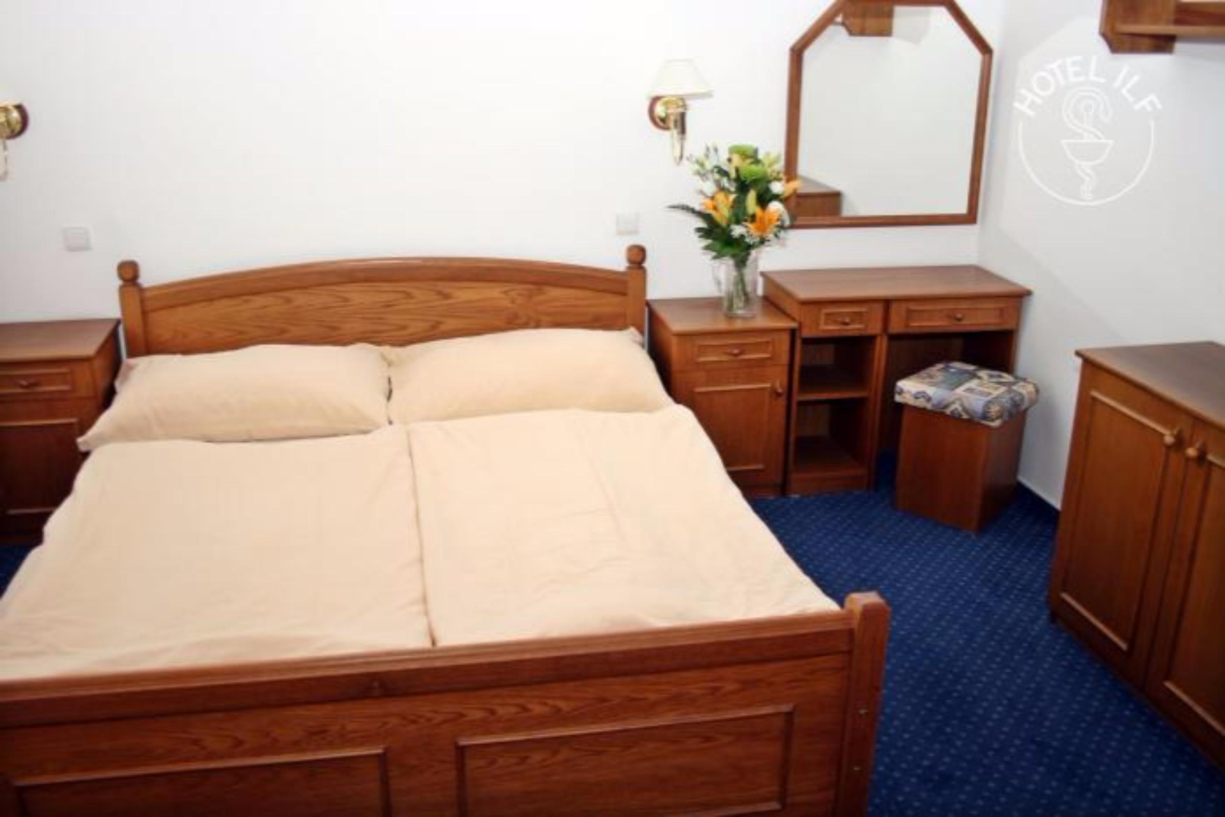 Hotel Ilf براغ المظهر الخارجي الصورة