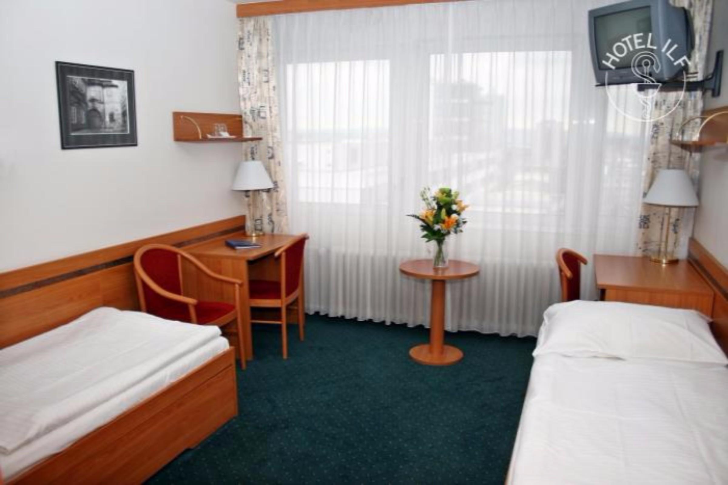 Hotel Ilf براغ المظهر الخارجي الصورة
