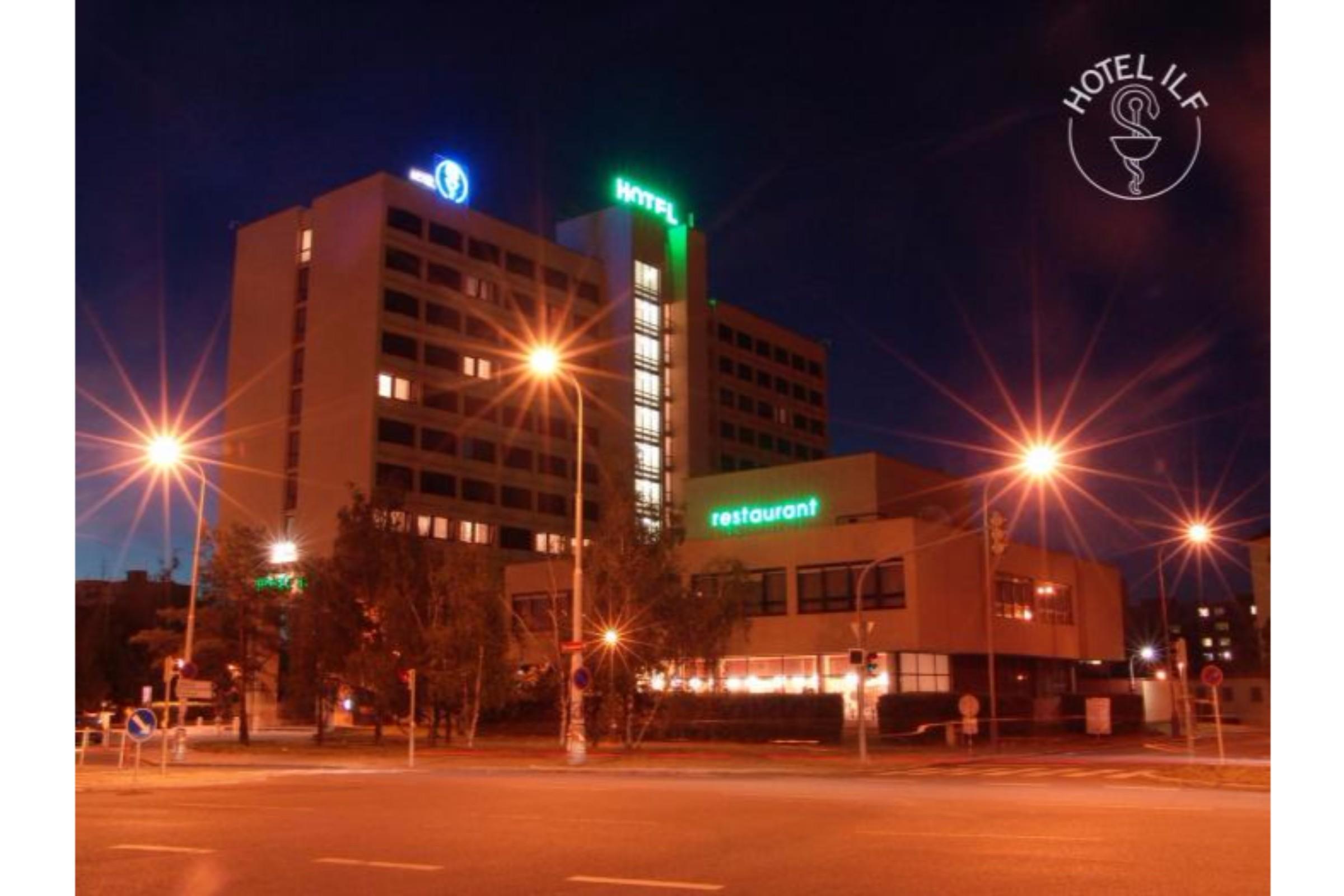 Hotel Ilf براغ المظهر الخارجي الصورة
