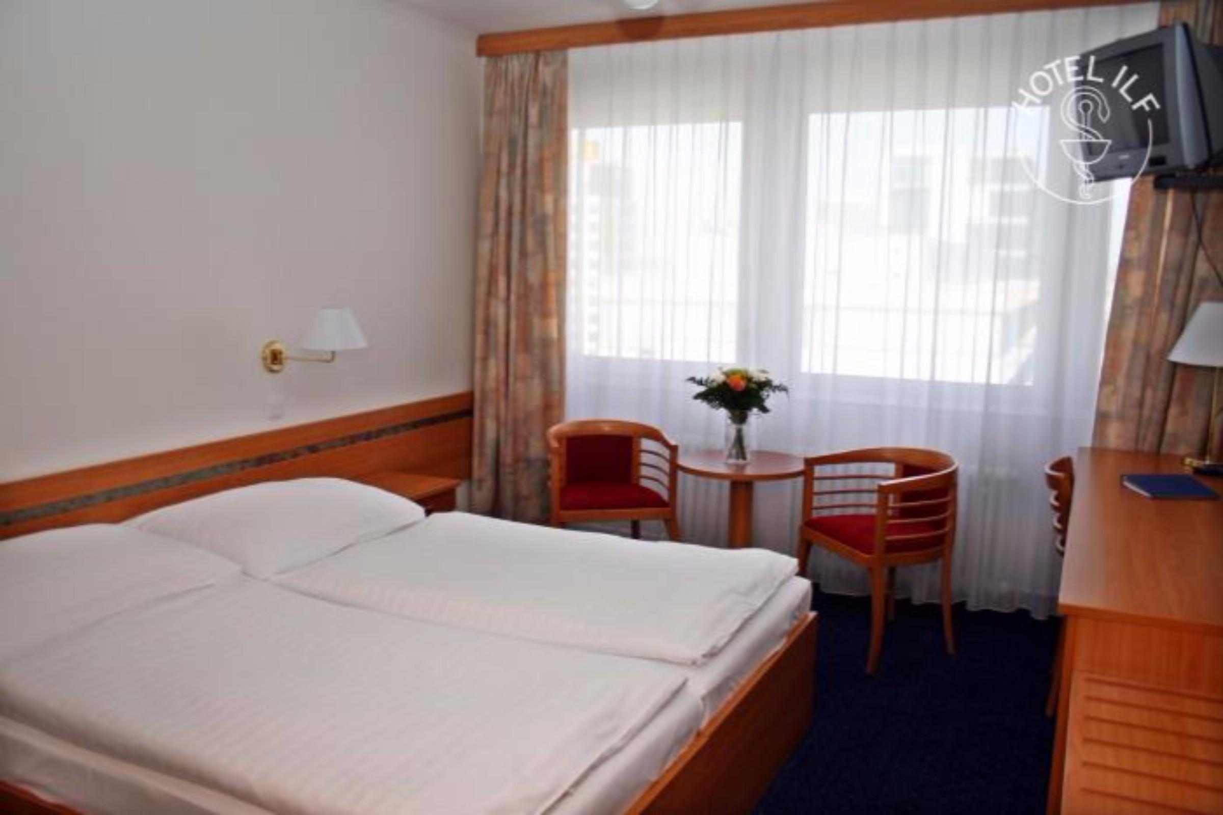 Hotel Ilf براغ المظهر الخارجي الصورة