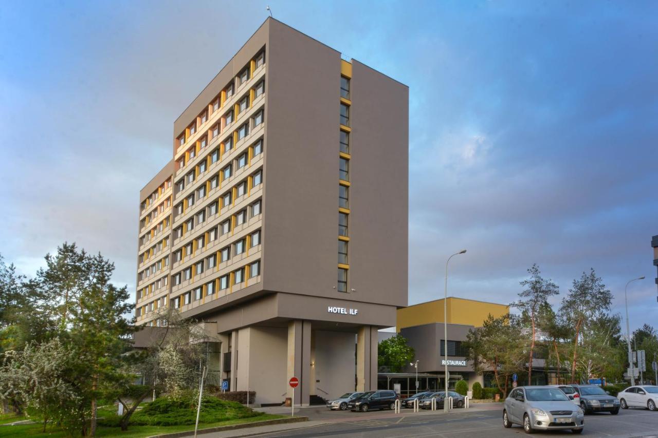 Hotel Ilf براغ المظهر الخارجي الصورة